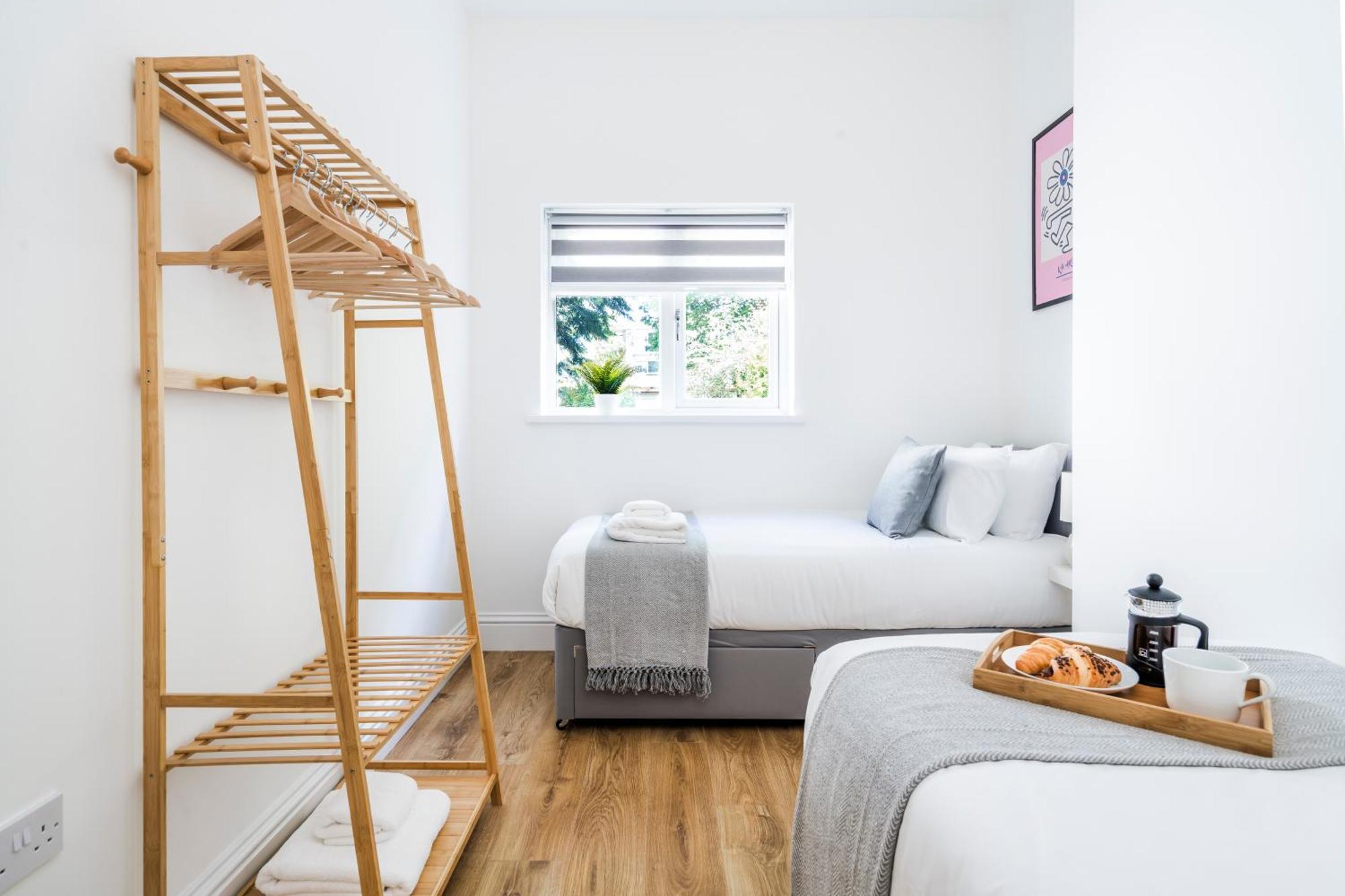 Cozy 2 Bedroom Apartment In Sutton Sutton  Exterior foto